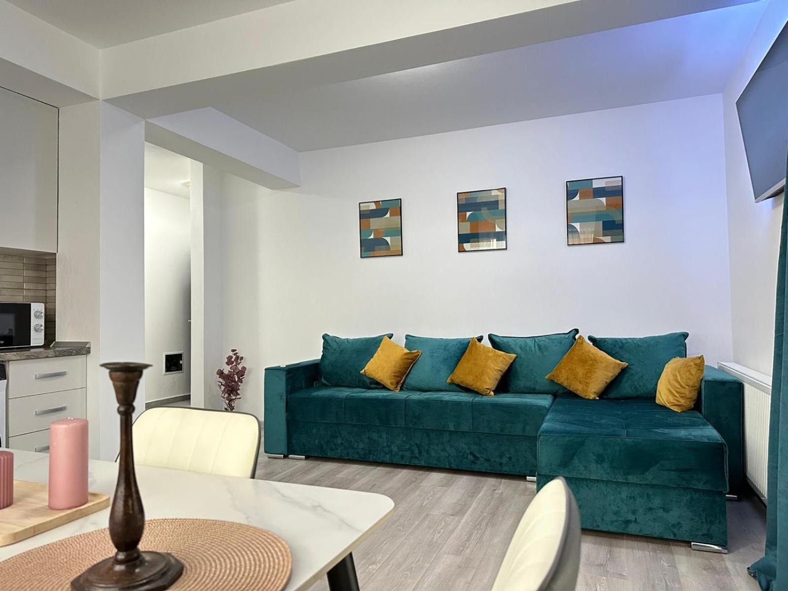 Coresi Mall Area Studios & Apartments By Glam Brasov Ngoại thất bức ảnh
