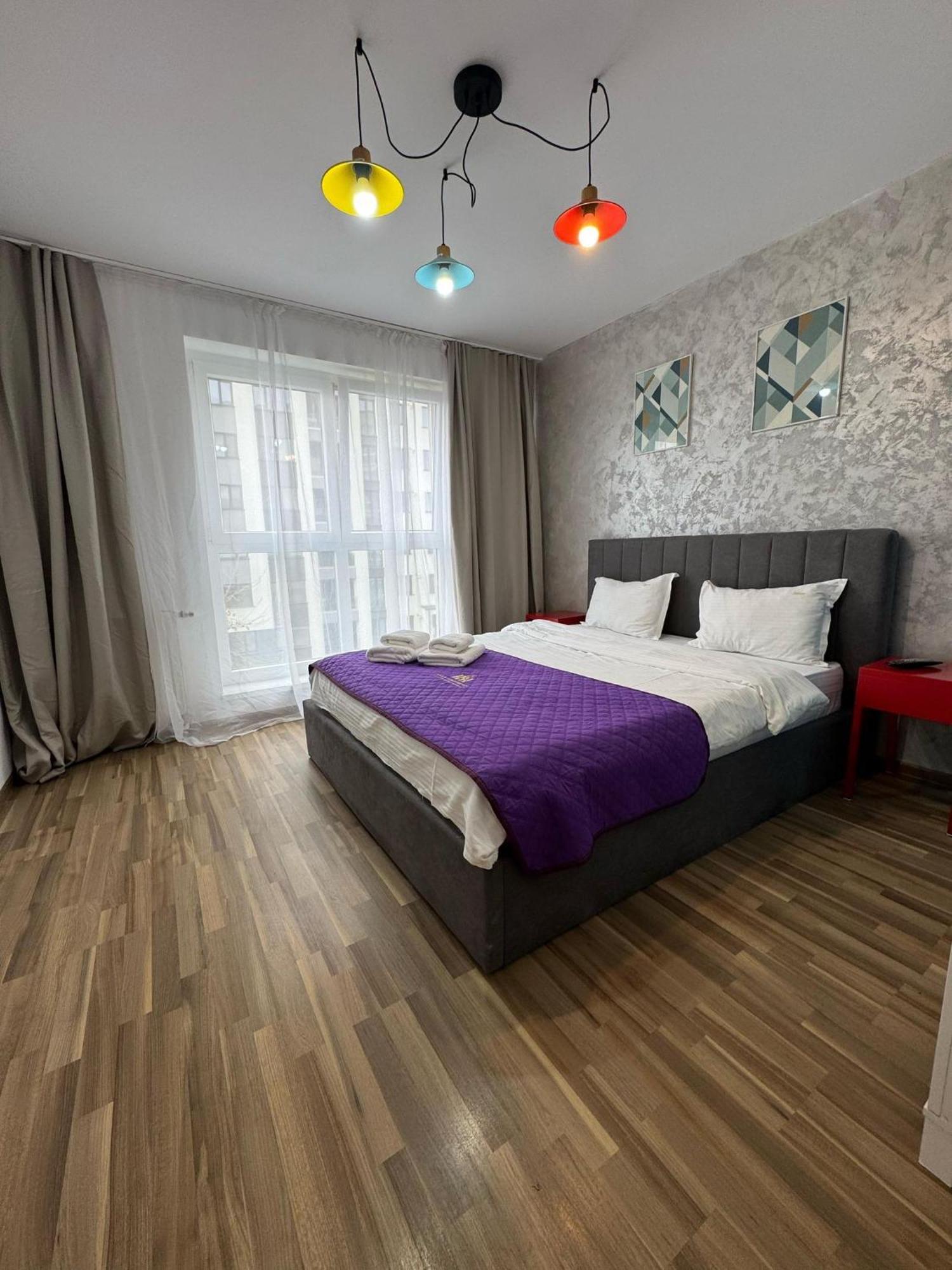 Coresi Mall Area Studios & Apartments By Glam Brasov Ngoại thất bức ảnh