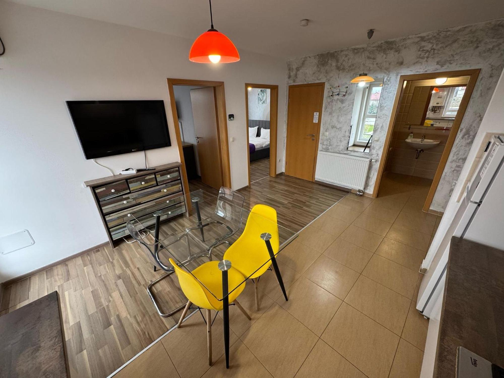 Coresi Mall Area Studios & Apartments By Glam Brasov Ngoại thất bức ảnh